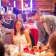Magier der am Tisch zaubert in Erfurt buchen
