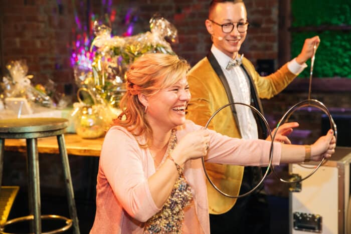 Zauberer Hamburg Geburtstag Humorvolle Magie für Hochzeit, Firmenfeier, Geburtstag, Weihnachtsfeier oder Jugendweihe