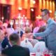 Zauberei Düsseldorf buchen mit Tischzauberer Tim Stüdemann